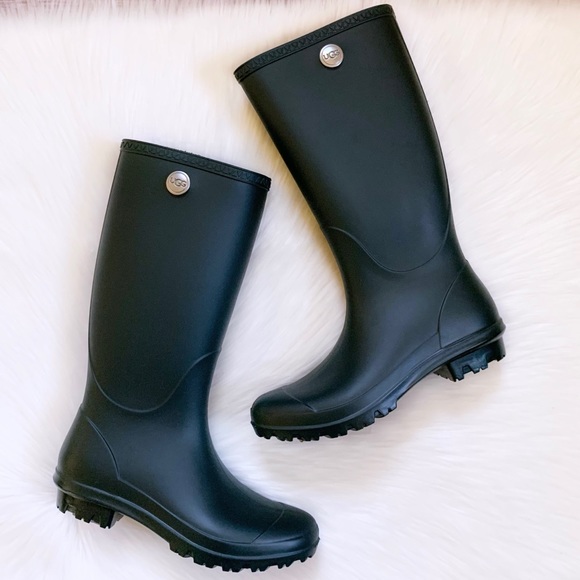 UGG Shoes - UGG Shelby Matte Rain Boots In Olive